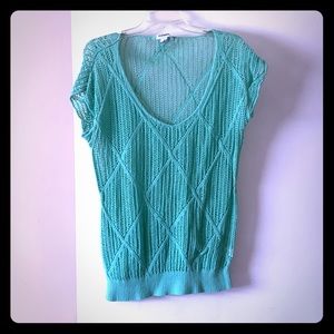 Short sleeve sweater type top